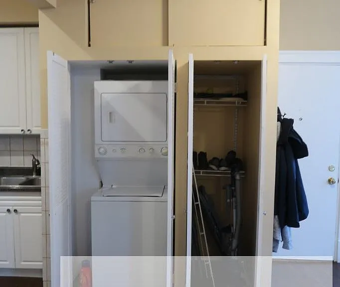 1547 W Blackhawk St #4C — Photo 12