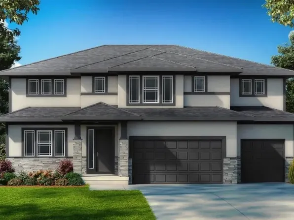 18605 Ironwood St, Stilwell, KS 66085