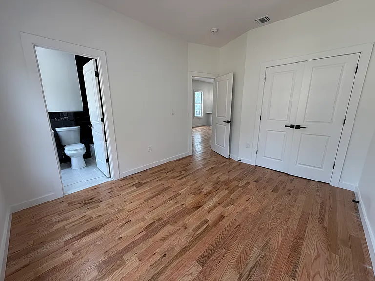 181 Woodside Ave #3F — Photo 7