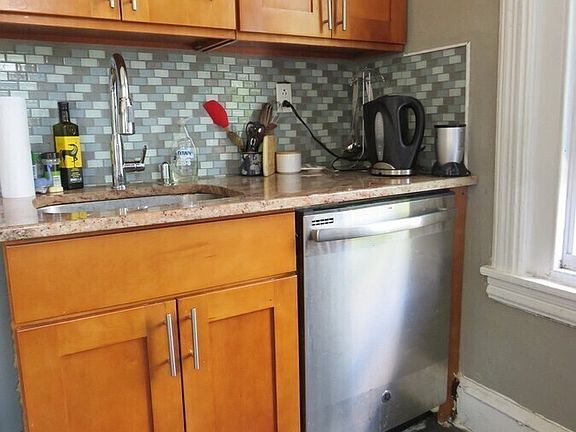 4th image of 4500 Springfield Ave #2R