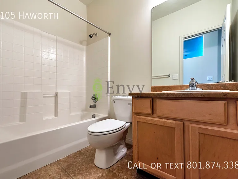 1105 W Haworth Dr — Photo 9