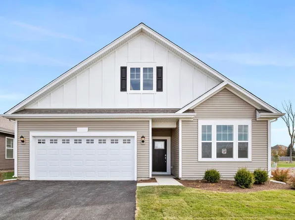 858 Plateau Dr, Pingree Grove, IL 60140