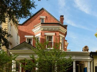 106 E Harris St, Savannah, GA 31401