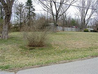 2nd image of 107 Bradley Dr