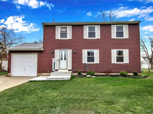 239 Oakbrook Dr, West Seneca, NY 14224