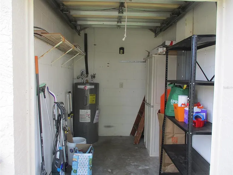 2124 Hailstone Cir — Photo 16
