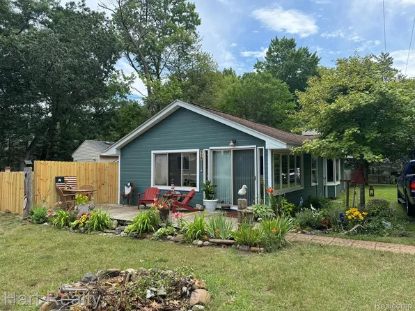 5351 Indian Trl, Caseville, MI 48725