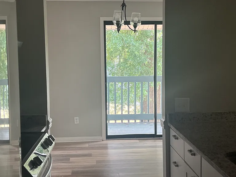 10933 Harrowfield Rd — Photo 4