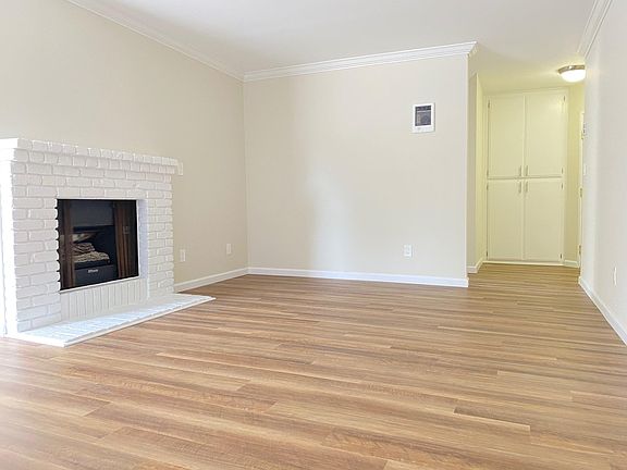 2nd image of 2475 Corinth Ave APT 105