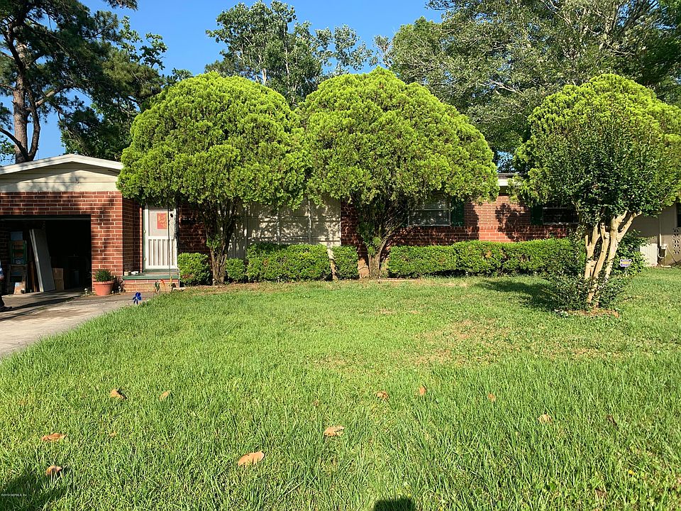 1st image of 2141 Nathan Dr W