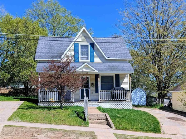 212 N 7th St, Marquette, MI 49855