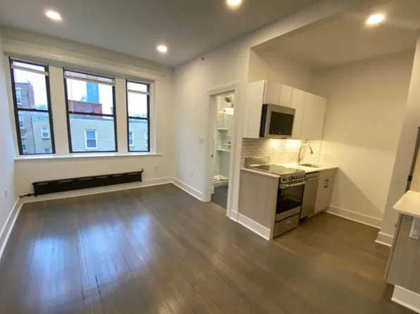 11 Queensberry St APT 32, Boston, MA 02215