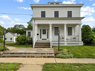 100 Water St, Guilford, CT 06437