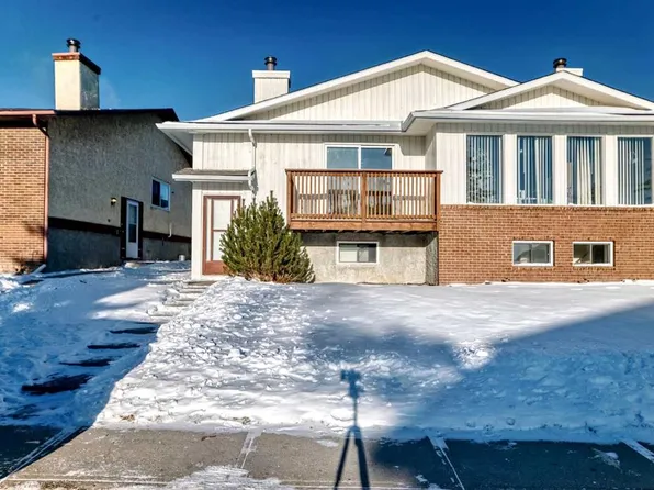 173 N Castlebrook Way NE, Calgary, AB T3J 2A7
