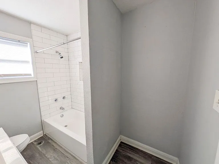 5150 Parkview Dr — Photo 17
