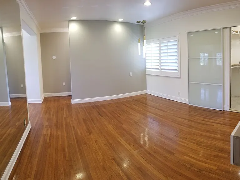 1745 Midvale Ave — Photo 18