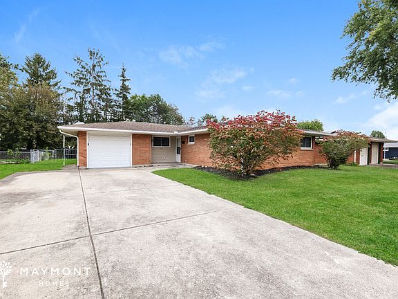 2nd image of 261 Bellaire Dr