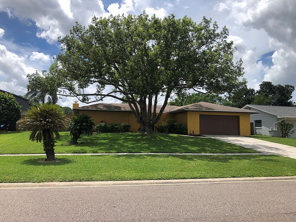 1st image of 520 Green Briar Blvd