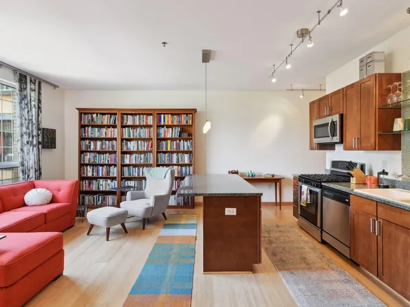 521 2nd St SE APT 405, Minneapolis, MN 55414