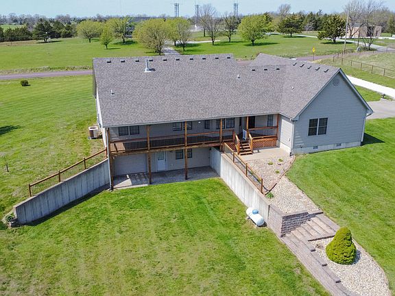 3rd image of 5720 N Kircher Rd
