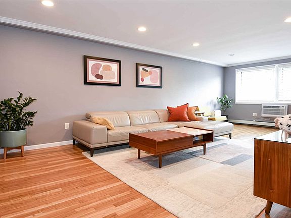 3rd image of 45 Hill Park Ave APT 3G