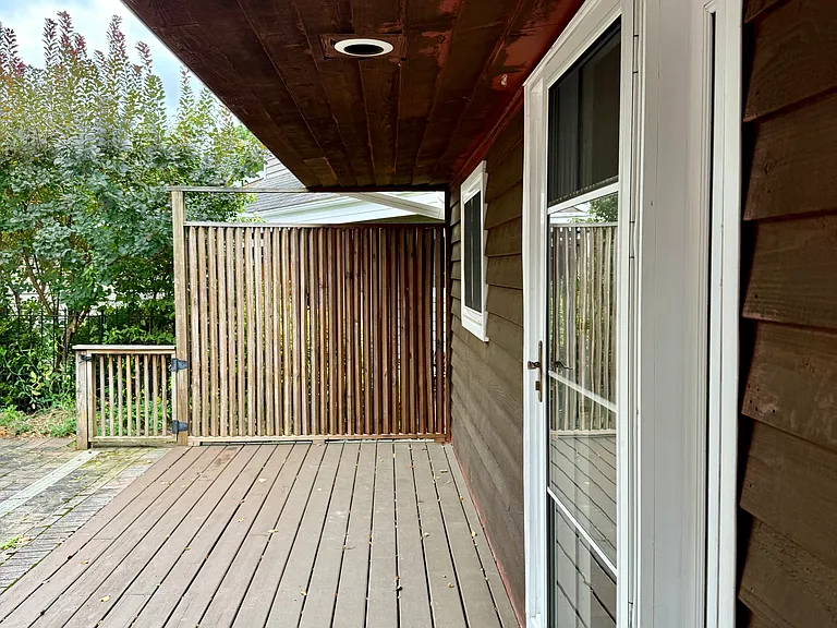 Covered front deck, recessed lighting