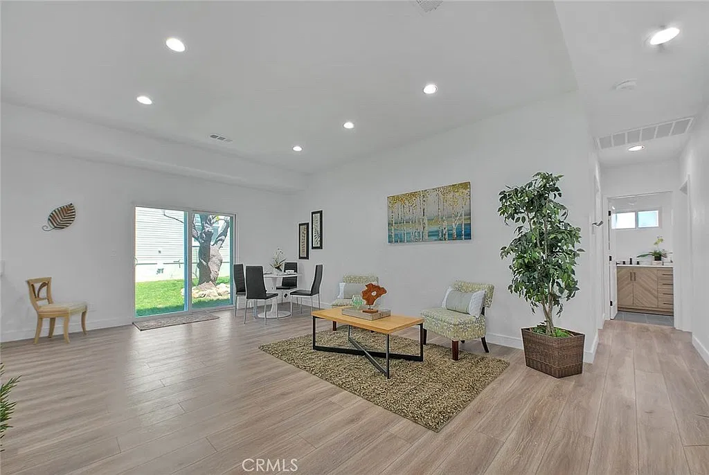 Linwood Ave, Monrovia — Photo 4