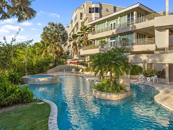 3rd image of C210 Ridgetop Luxury Aparments #C