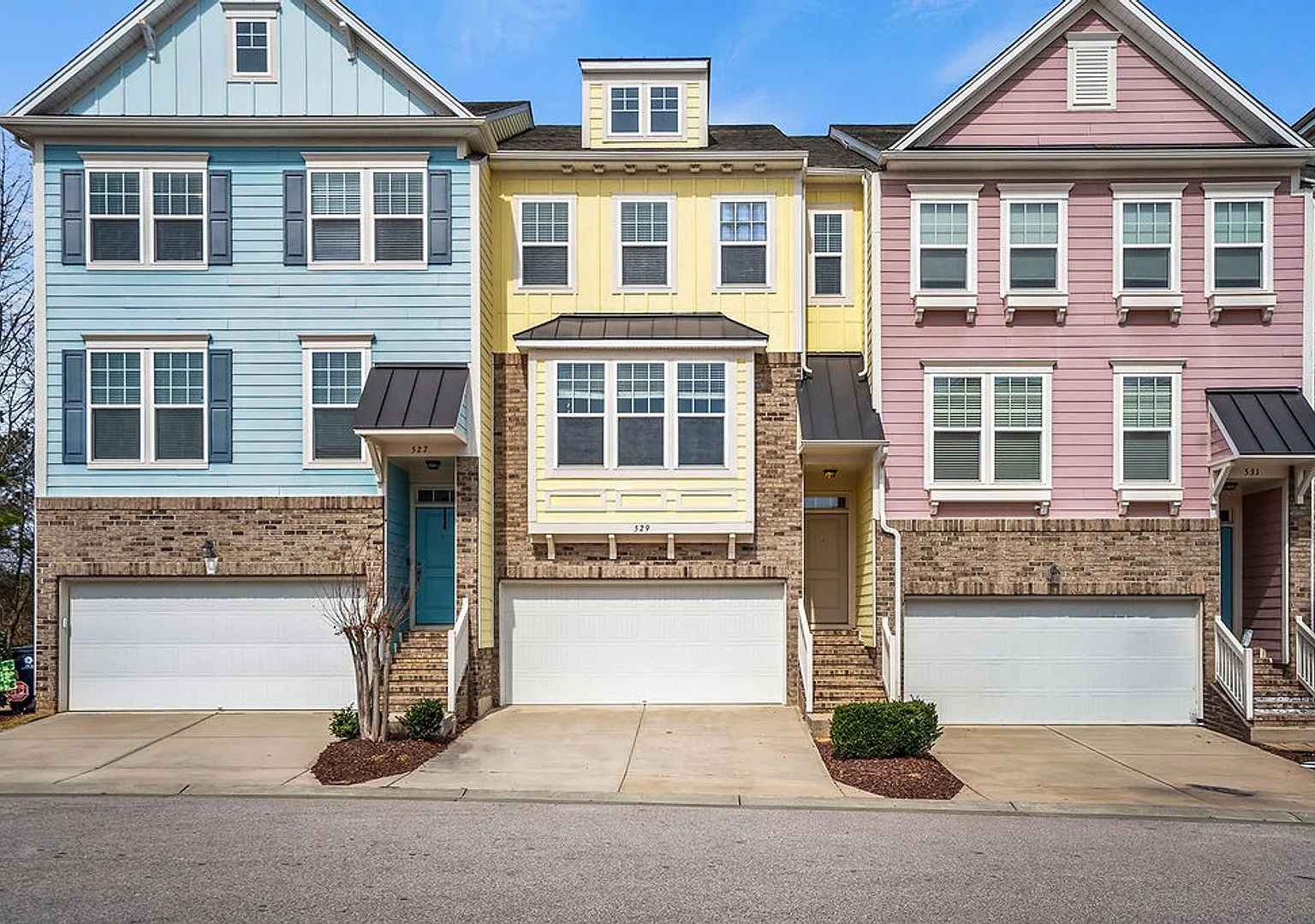 Available Now! Great Incentive Offered- $500 Off First Month's Rent — Photo 1