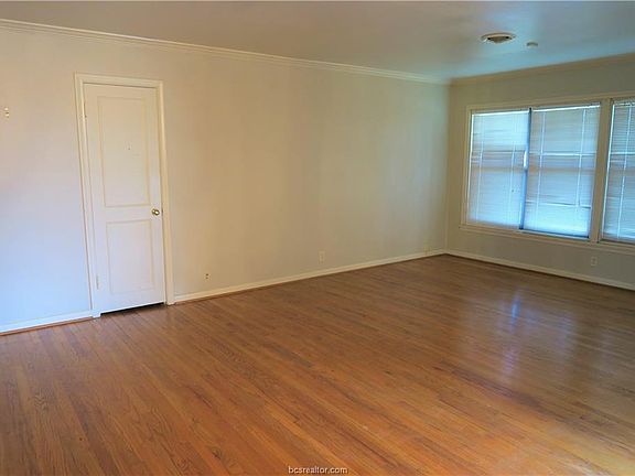 2nd image of 201 Greenway Dr