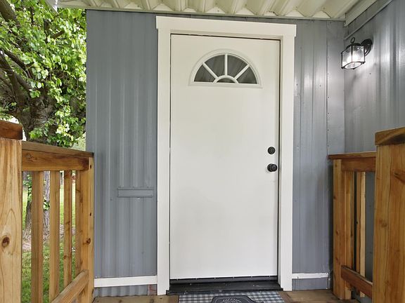 4th image of 6626 Birnam St