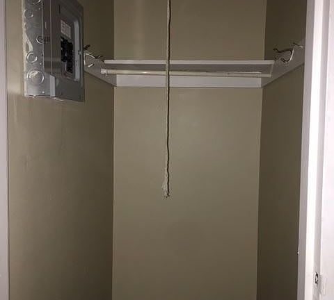 5th image of 617 W Riverview Ave APT 202