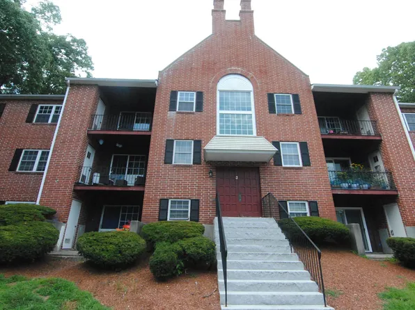 3 Louisburg Sq APT 7, Nashua, NH 03060