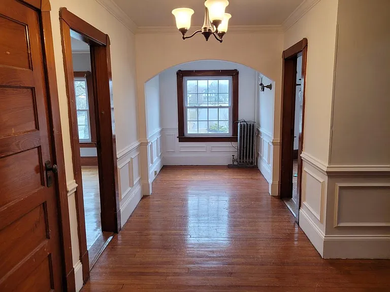 2060 Elm St — Photo 16