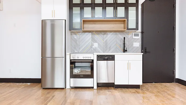 Rented by Nooklyn NYC LLC | media 35