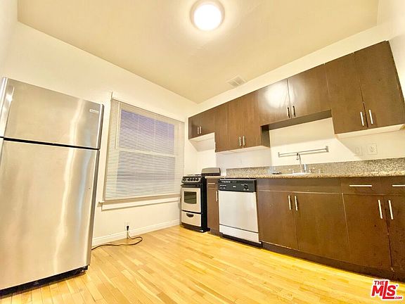 3rd image of 1814 Pacific Ave APT 201