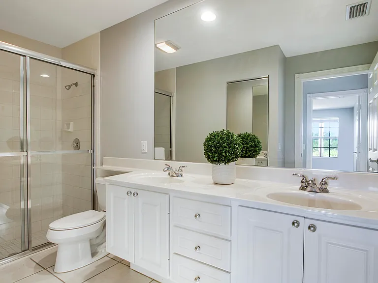 10870 SW Dardanelle Dr — Photo 16