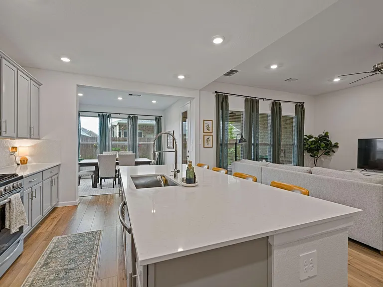 18323 Tiger Flowers Dr — Photo 15