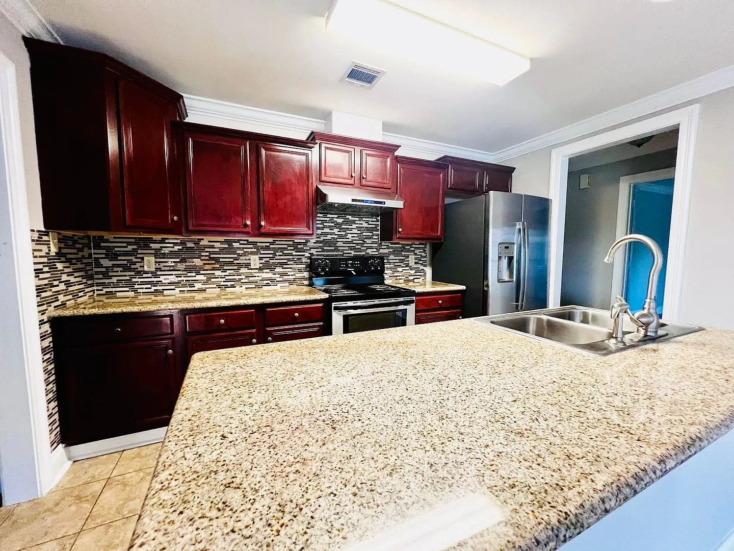 Lovely 3-Bedroom Home with Bonus Flex Space in Youngsville! — Photo 4