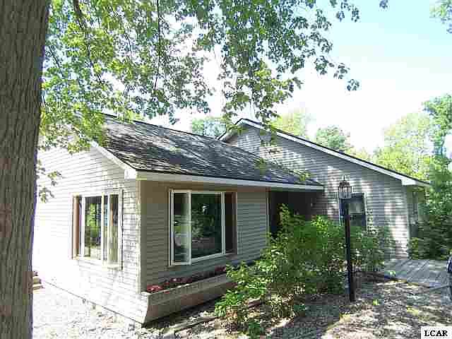 1st image of 2120 Lakeview Dr