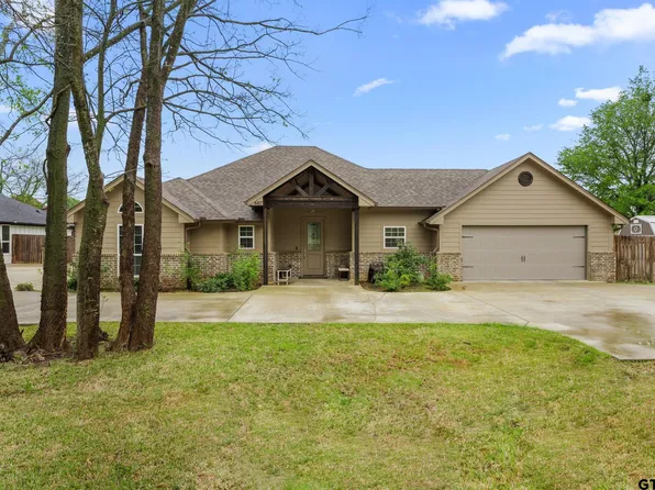 607 W Main St, Bullard, TX 75757