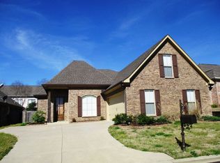 17 Enclave Cir, Ridgeland, MS 39157