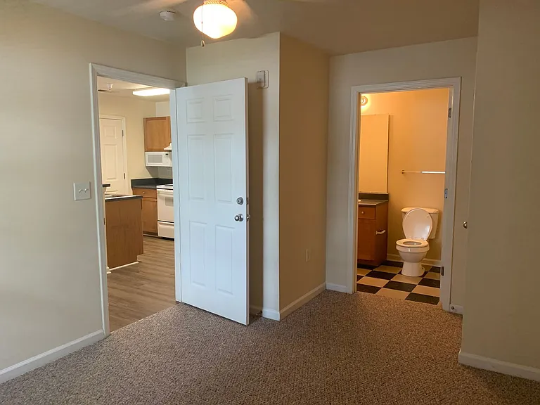 Eagles Landing — Photo 16