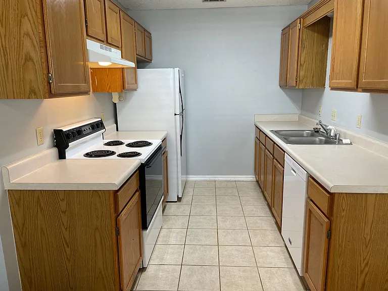 5660 W Fountain St — Photo 8
