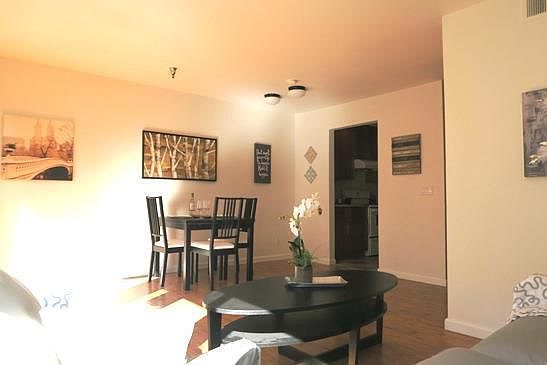 2nd image of 711 S Bayshore Blvd APT 8