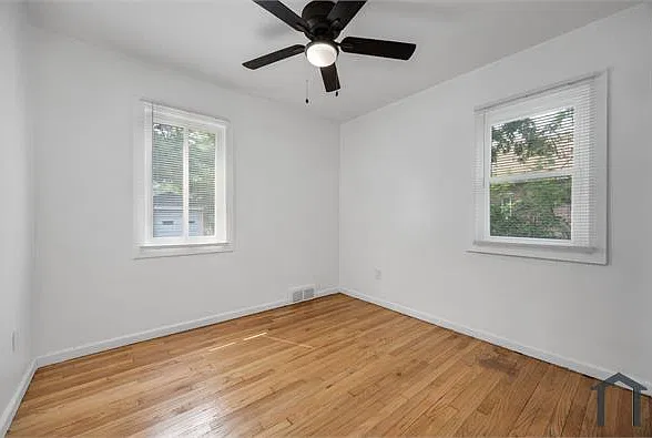 3 bed, 1250 sqft, $1,300 — Photo 4
