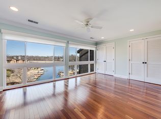 11222 Lagoon Ln, Reston, VA 20191