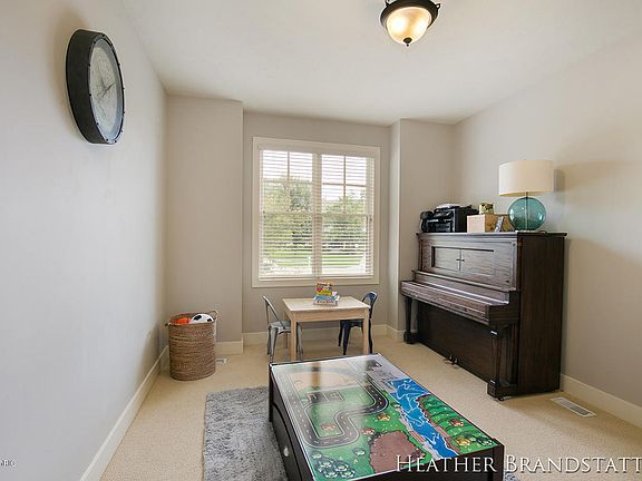 4th image of 519 Village Springs Dr SE
