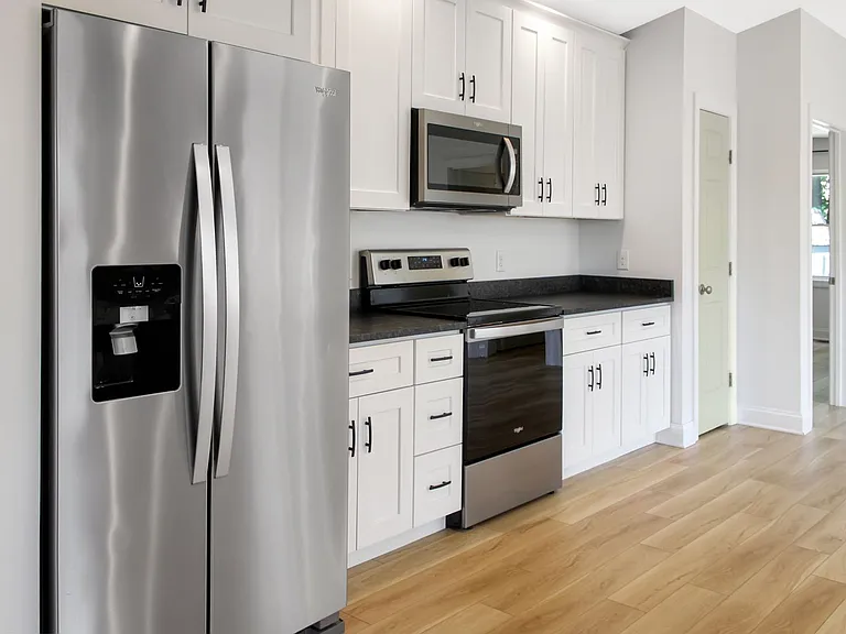 562 N Bayard Ave — Photo 6