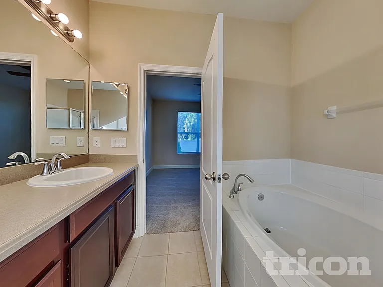 922 Larwood Pine Dr — Photo 12